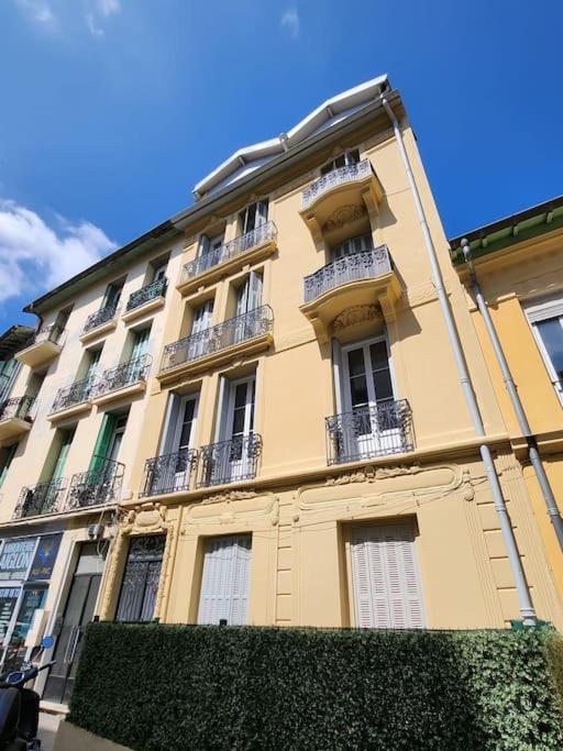 Nice Fac St Jean D'Angely Екстериор снимка